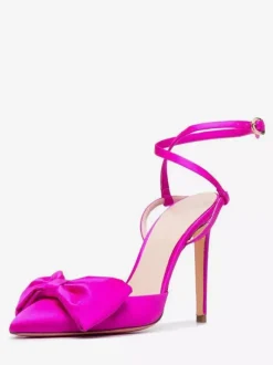 Escarpins à talons aiguilles et bout pointu en satin avec n艙ud et lacets