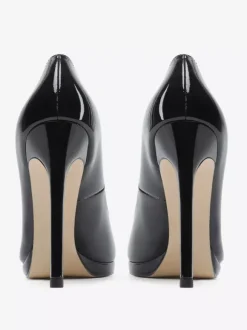 Escarpins à talons hauts noirs à bout pointu et à talons aiguilles pour femmes
