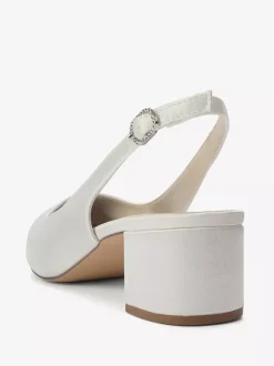 Escarpins de mariage en satin à talon compensé bout pointu et bride arrière