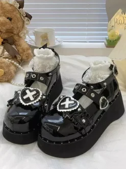 Escarpins Lolita gothiques à plateforme et chaînes noires en cuir PU