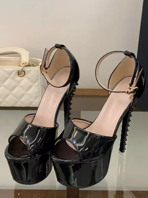 Escarpins sexy pour femmes plateforme bout ouvert détails rivets talons hauts