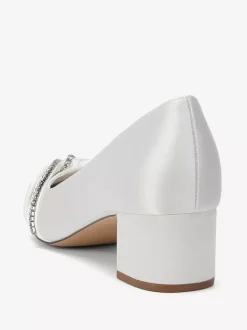 Escarpins en satin à bout pointu strass et talon compensé noué à enfiler