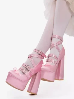 Escarpins Lolita rose clair style Y2K à brides croisées et boucles talons compensés en satin