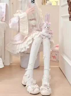 Escarpins Lolita Sweet blanc écru n艙uds bride cheville talon compensé en cuir PU.