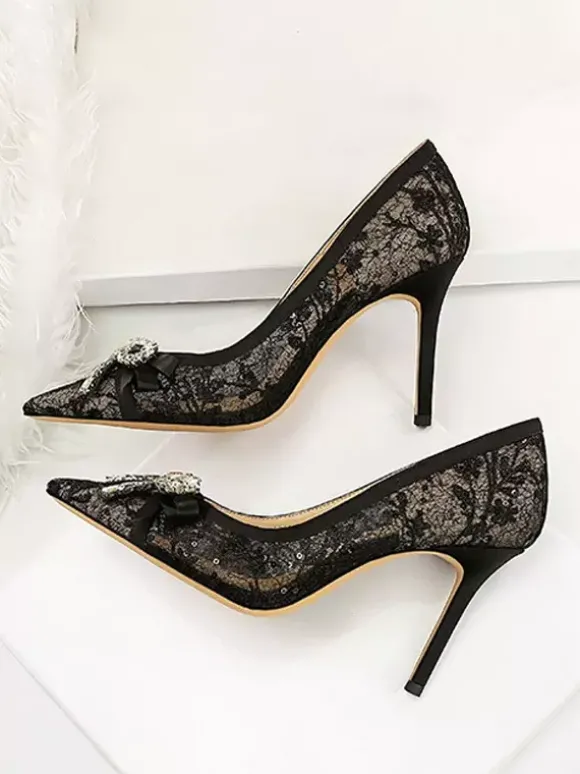 Escarpins noirs à talons hauts bout pointu lacets strass et n艙ud à enfiler