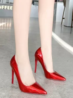Escarpins à talons aiguilles et bout pointu rouges pour femmes grande taille