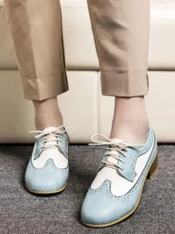 Femmes Oxfords Classic Round Toe Lace Up Chaussures Oxford en cuir Synthétique