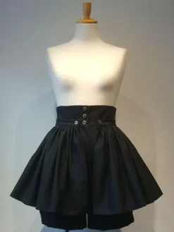 Gothique Lolita Shorts Metallic Button Lace Up Noir Plissée Lolita Culottes Déguisements Halloween