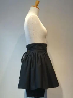 Gothique Lolita Shorts Metallic Button Lace Up Noir Plissée Lolita Culottes Déguisements Halloween