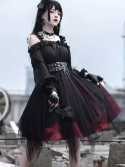 Gothique Lolita OP Robe Noir Bourgogne Vols Manches Longues Épaule Nu Lolita Une Pièce Robe