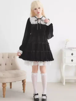 Halloween Robe Lolita en dentelle décolleté manches longues volants en velours robe gothique
