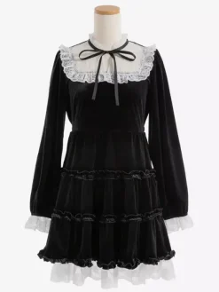 Halloween Robe Lolita en dentelle décolleté manches longues volants en velours robe gothique
