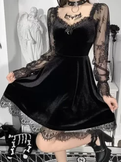 Halloween Robe noire Punk pour femmes  col en c艙ur  manches longues  dentelle  Polyester  robe gothique