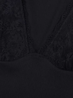 Haut à col V profond et bordure en dentelle pour femme - Chemisier noir sexy et ajusté - Style gothique - Collection printemps 2026