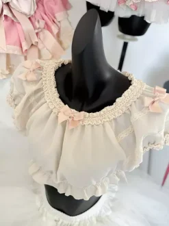 Haut beige clair à manches courtes en polyester