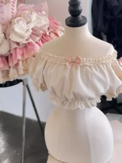 Haut beige clair à manches courtes en polyester