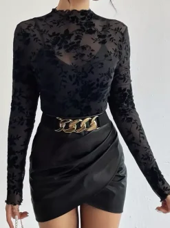 Haut moulant à col montant imprimé floral floqué manches longues transparentes style skinny collection femme 2026