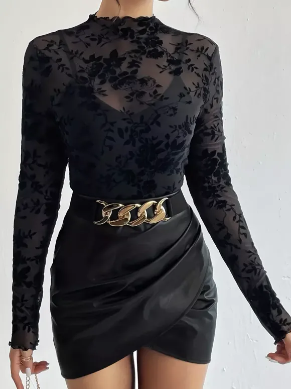 Haut moulant à col montant imprimé floral floqué manches longues transparentes style skinny collection femme 2026