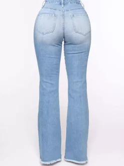 Jean évasé à effet usé et effiloché pour femme - Denim bootcut sexy délavé bleu clair - Tenue de soirée printanière 2026