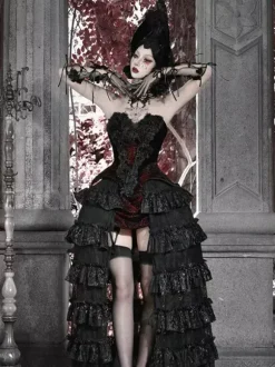 Jupe Lolita gothique noire et rouge SK à volants et taille haute avec traîne spectaculaire