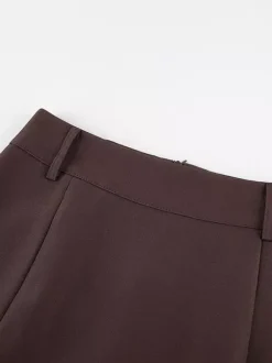 Jupe midi droite taille haute fendue sur le devant en dentelle
