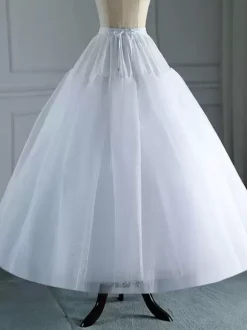 Jupons Lolita en polyester jupe Lolita blanche à plusieurs niveaux