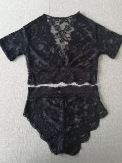 Linge de Mariée Sous-vêtement Soutien-gorge Taille Haute avec Manches Courtes à Col Décolleté Unicolore