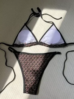 Maillot de bain deux pièces en dentelle à col licou pour femme modèle été 2026