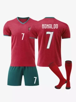 Maillot domicile de l'équipe du Portugal 2026 rouge et vert manches courtes ensemble 3 pièces pour adultes et enfants : n° 8 Fernandes n° 15 João Neves