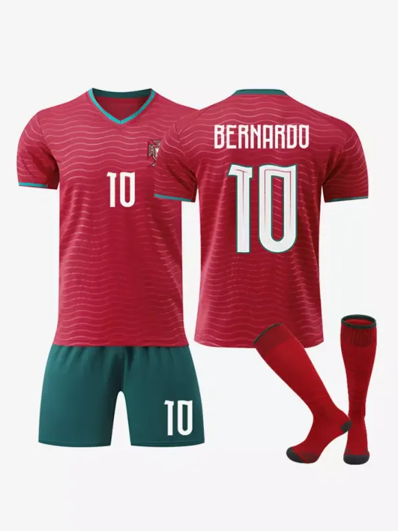 Maillot domicile de l'équipe du Portugal 2026 rouge et vert manches courtes ensemble 3 pièces pour adultes et enfants : n° 8 Fernandes n° 15 João Neves