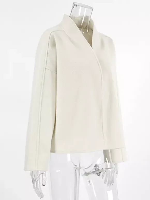 Manteau court femme à col montant - Veste crème coupe oversize - Tenues décontractées et minimalistes pour le printemps 2026