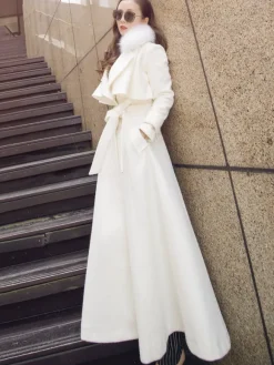 Manteau en laine évasé sur toute la longueur avec col en fausse fourrure blanche revers classique ceinture slim ligne A manteau d'hiver maxi 2026
