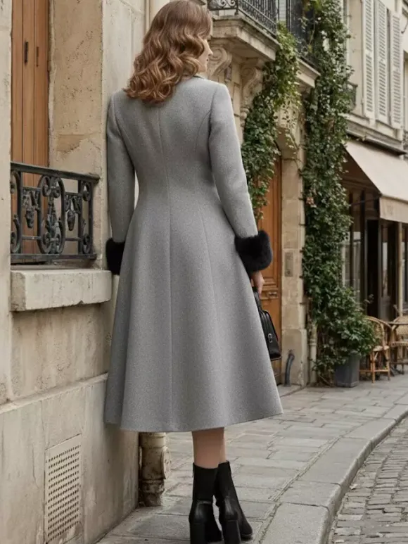 Manteau mi-long évasé croisé en laine mélangée avec poignets en fausse fourrure noire pour femme 2026