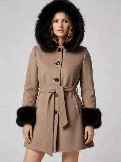 Manteau à capuche ceinturé en laine mélangée avec poignets en fausse fourrure noire pour femme 2026