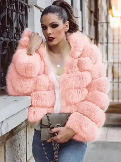 Manteau en fausse fourrure à capuche chaud court en peluche écologique pour femme hiver 2026