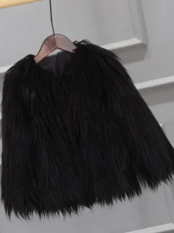 Manteau en fausse fourrure pour femme court et écologique collection hiver 2026