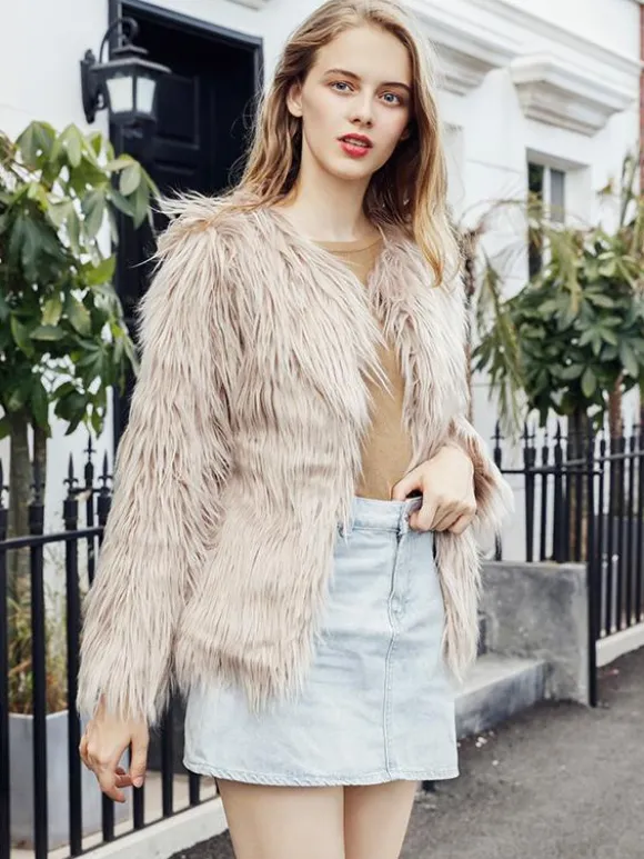 Manteau en fausse fourrure pour femme court et écologique collection hiver 2026