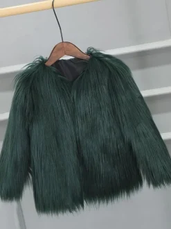 Manteau en fausse fourrure pour femme court et écologique collection hiver 2026