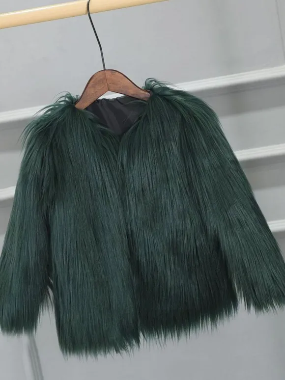 Manteau en fausse fourrure pour femme court et écologique collection hiver 2026