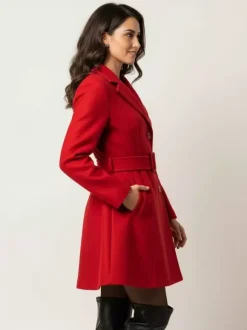 Manteau évasé rouge en laine mélangée avec ceinture pour femme 2026
