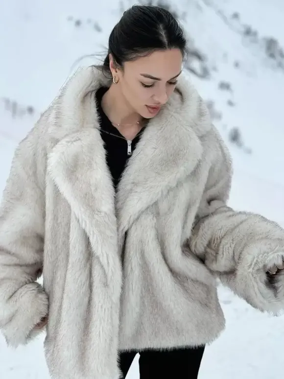 Manteaux en fausse fourrure Veste d'hiver blanche surdimensionnée à revers crantés pour femmes 2026