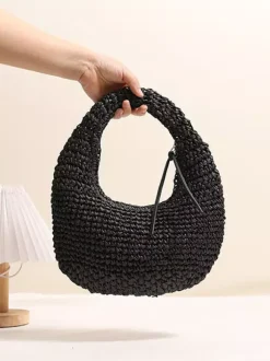 Mini sac bandoulière en raphia et paille style croissant tissé ajouré sac hobo sac à main d'été pour la plage.