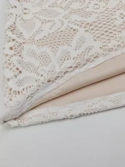 Mini robe en dentelle avec découpes à manches longues et col haut robe moulante sexy pour femme 2026