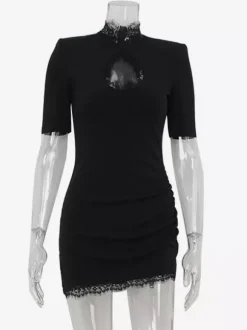 Mini robe moulante noire avec bordure en dentelle et col haut - Robe de club sexy pour femme 2026
