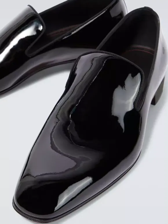 Mocassins à enfiler pour homme bout rond chaussures de bal et de mariage vernies noires
