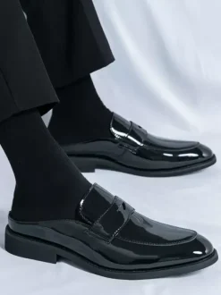 Mocassins à enfiler pour hommes chaussures en cuir respirantes style mocassins à la mode chaussures décontractées pour fêtes et activités en plein air