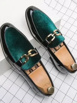 Mocassins à mors pour hommes en daim cuir à enfiler avec boucle à chaîne bout pointu talons bas chaussures de bal