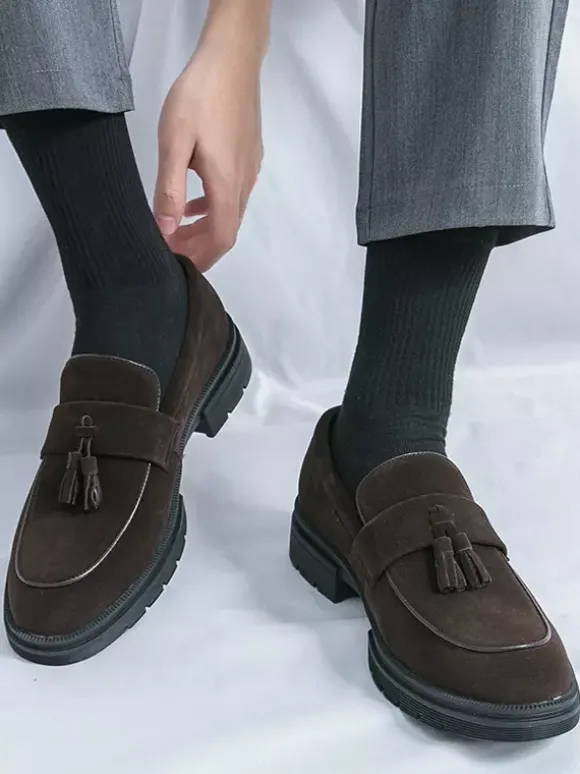 Mocassins à pampilles en daim pour hommes chaussures à enfiler bout rond antidérapantes résistantes à l'usure semelle épaisse