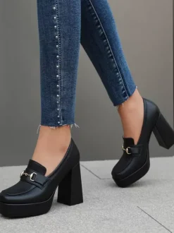 Mocassins à plateforme pour femmes avec détails métalliques et talons épais
