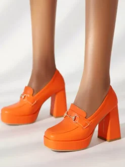Mocassins à plateforme pour femmes avec détails métalliques et talons épais